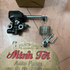 CHIA DẦU PHANH FORTUNER-HÀNG MỚI